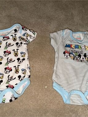 Disney Baby Mickey & Friends Short-Sleeve One-Piece Set in White and Light Blue
